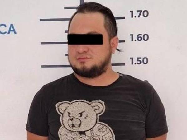 Recupera policía de San Andrés Cholula vehículo con reporte de robo, hay un detenido