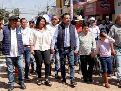 Entrega Mundo Tlatehui la rehabilitación de la avenida 16 de septiembre en la cabecera municipal