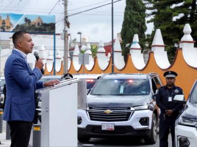 Fortalece Mundo Tlatehui a la policía municipal de San Andrés Cholula con seis nuevas patrullas