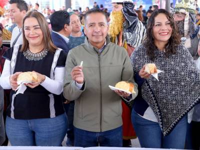 Inaugura Mundo Tlatehui con Marta Ornelas la Feria de la Rosca 2024