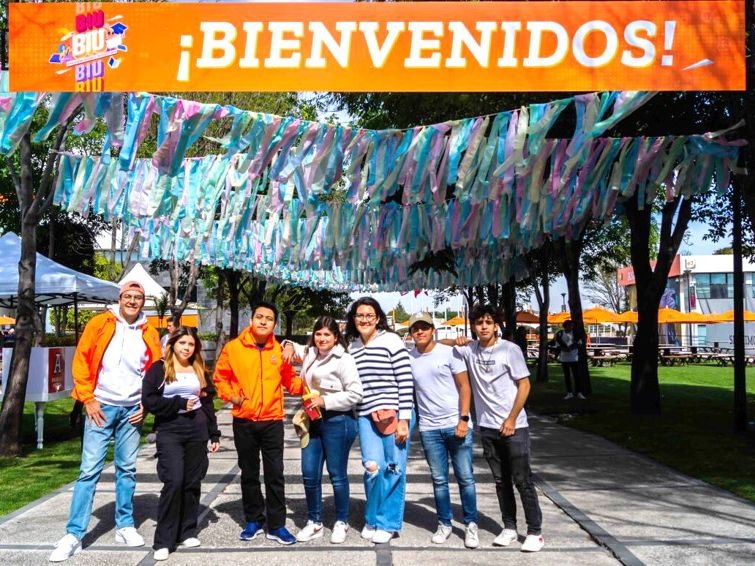 Anáhuac Puebla recibe a nueva generación de estudiantes