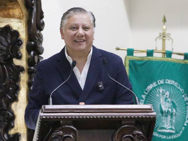 Fernando Morales propone incentivos fiscales a las universidades privadas de Pueblal