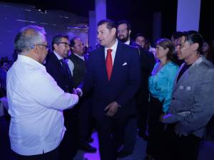 Por un Puebla con desarrollo tecnológico y sustentable coincide Armenta con especialistas
