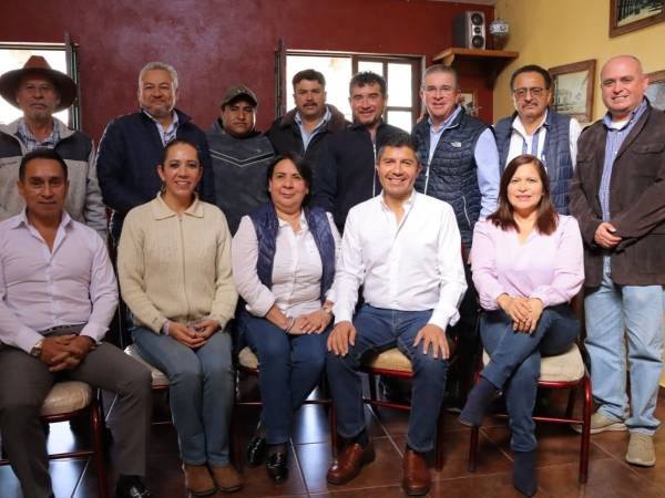 Lalo Rivera se reúne con actores sociales de Zacatlán