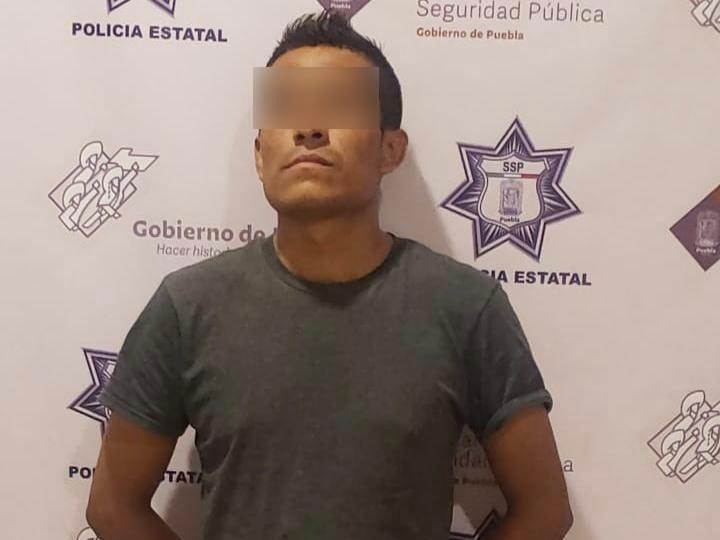 En Tehuacán, Policía Estatal detiene a presunto distribuidor de droga