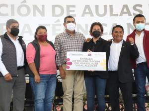 Entrega Sergio Salomón obras educativas y carreteras en Juan C. Bonilla y Tlaltenango
