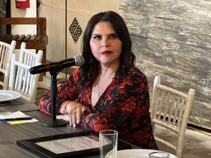 Norma Layón se inscribe en la interna de Morena para la gubernatura, no pedirá licencia
