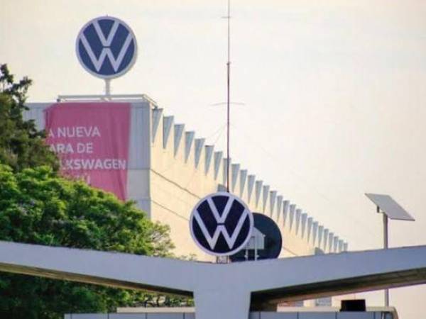 Se conjura la huelga en VW, empresa y sindicato pactan 8.6% de incremento global