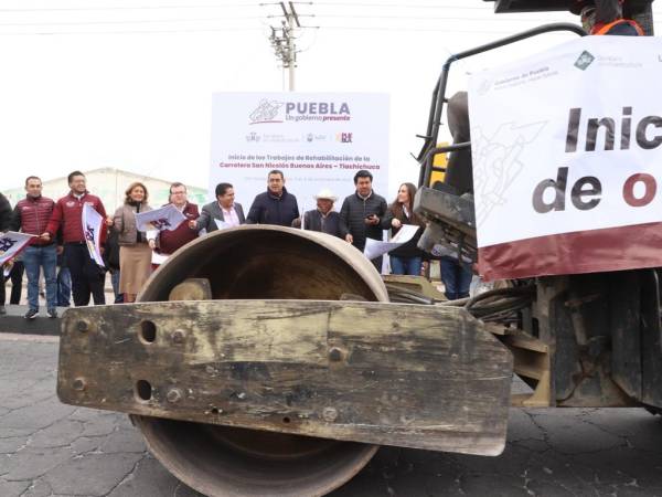 Salomón da banderazo de la rehabilitación de la carretera Puebla-Xalapa