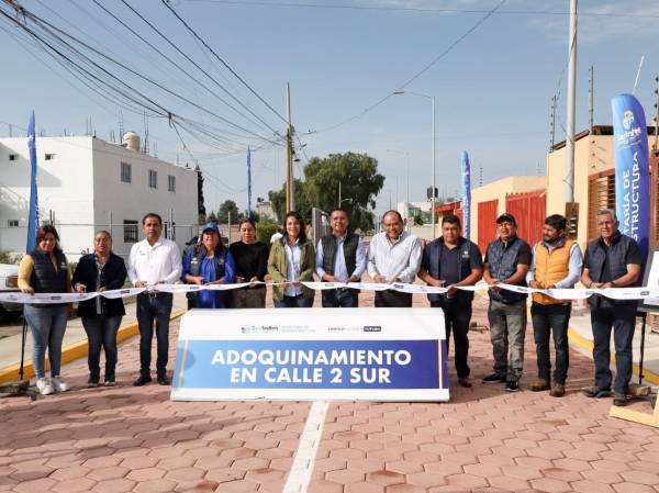 Inaugura Mundo Tlatehui adoquinamiento en calles de cabecera municipal y San Antonio Cacalotepec