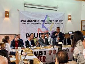 Autoridades auxiliares dan su respaldo a Nacho Mier para ser coordinador de defensa de la 4T en Puebla