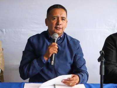 Entrega Mundo Tlatehui reconocimientos a docentes del IEEA, por su contribución para abatir el rezago educativo