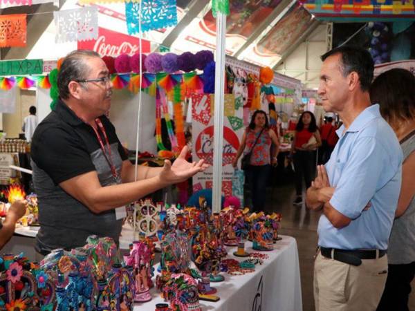 Reconoce gobierno estatal promoción turística en la Feria Puebla 2023