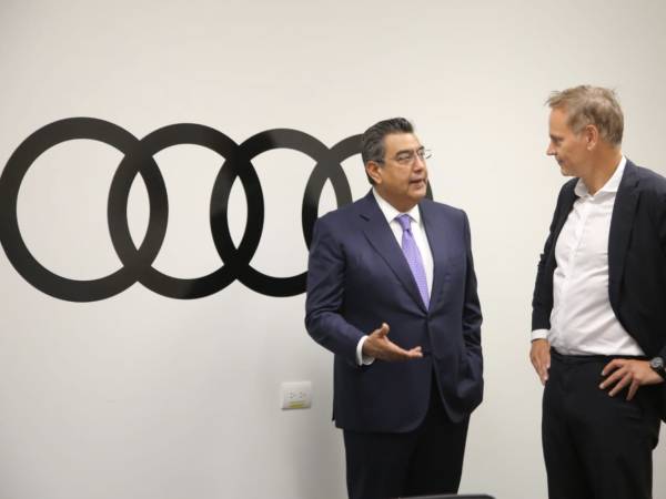 Reafirma Gobierno de Sergio Salomón trabajo con Audi para detonar proyectos de electromovilidad y favorecer el desarrollo