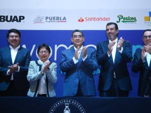 Brinda Puebla herramientas para empoderamiento y desarrollo profesional de mujeres/ Sergio Salomón