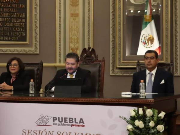 Ante el Congreso de Puebla, el Gobernador Sergio Salomón rinde su Informe de Gobierno