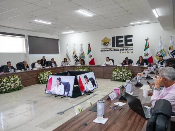 Instala IEE sesión permanente de la jornada electoral en Puebla  