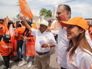 Tecali y Cuautinchán reciben a Fer Morales