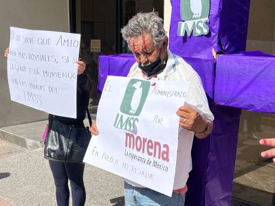 Reclaman derechohabientes del IMSS pago de pensiones, denuncian irregularidades