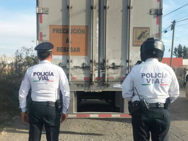 Aseguró policía de Coronango tráiler con reporte de robo