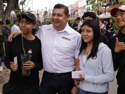 Gobierno itinerante, cercano a la gente para el progreso de Puebla: Armenta