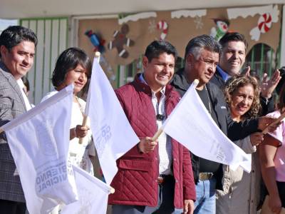 Arranca Omar Muñoz obra de techado en preescolar Aquiles Serdán