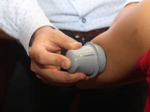 Con innovador Sistema de Monitoreo de Glucosa pacientes pediátricos con diabetes controlan su enfermedad