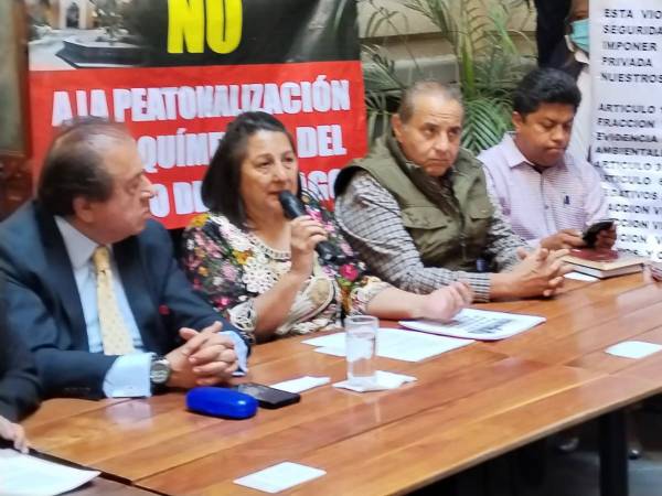 Vecinos del barrio de Santiago se amparan contra la peatonalización