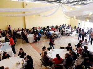 Abasto popular de alimentos festeja su cuarto aniversario con Mario Riestra