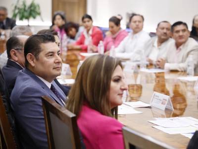 Trabajo con sentido social y humano para el desarrollo municipal en Puebla: Armenta