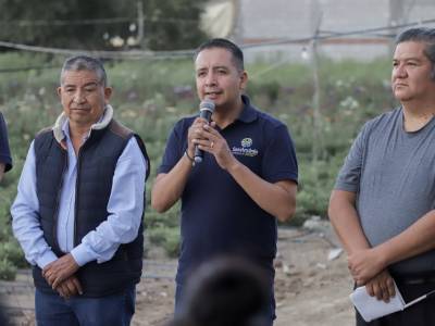 Entrega Mundo Tlatehui ampliación de drenajes en San Luis Tehuiloyocan 