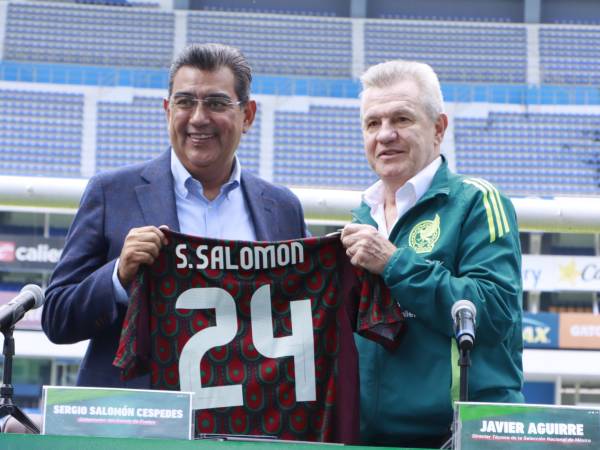 Asiste Sergio Salomón a presentación de partido de la Selección Mexicana