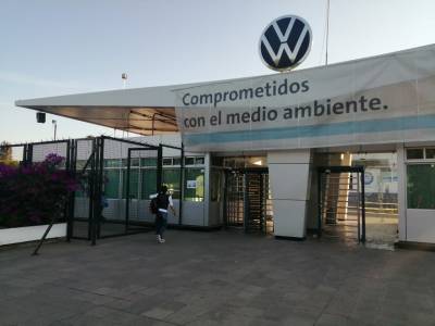 Trabajadores de VW irán nuevamente a consulta, no habrá más tiempo para negociar 