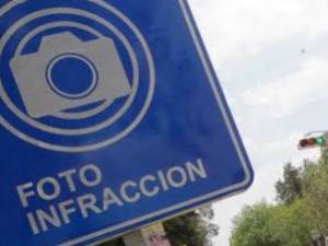 Puebla cerró con 300 mil fotomultas