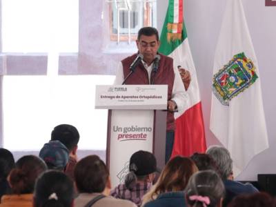 Entrega Sergio Salomón y Gaby Bonilla 204 aparatos ortopédicos en beneficio de cuatro municipios