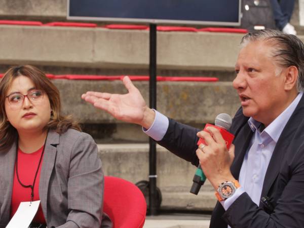 Fernando Morales presente en &quot;Diálogos circulares por la democracia&quot;, IBERO