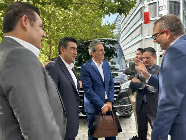 Puebla, uno de los mejores destinos de México para invertir: Sergio Salomón y Alejandro Armenta 