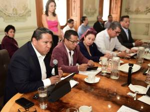 Gasta Ayuntamiento de Puebla 38 mdp en encuestas y eventos