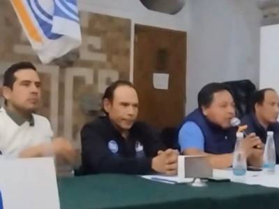 Panistas de SPC rechazan imposición de Roxana Luna