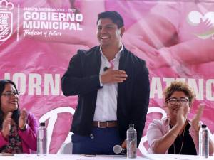 Inaugura Omar Muñoz jornada de atención &quot;Día Rosa&quot;