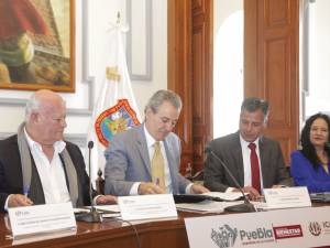 Gobierno de la Ciudad e ICATEP firman convenio para acercar capacitación a comunidades poblanas