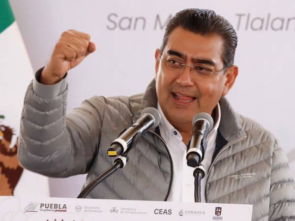 Puebla fortalece el sistema de Salud; Salomón anuncia en Chinantla nuevo Hospital