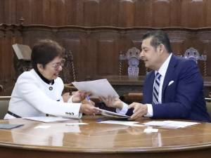 Armenta refrenda respeto a autonomía universitaria al signar convenio con la BUAP