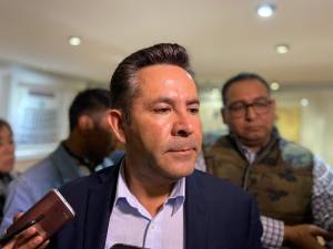 Proponen cárcel para quien facilite el ingreso de celulares a los penales de Puebla