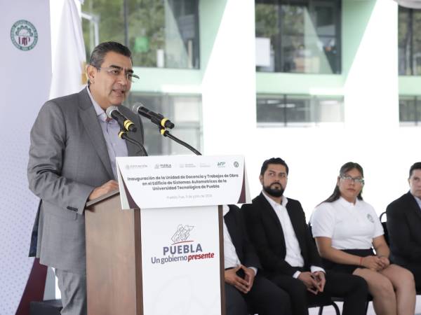 Invierte Gobierno de Puebla en infraestructura educativa para construir un mejor futuro: Sergio Salomón