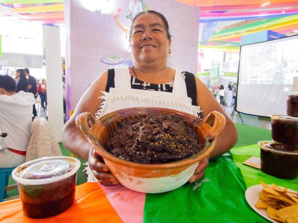 Impulsa Feria de Puebla artesanías, música y danza tradicionales