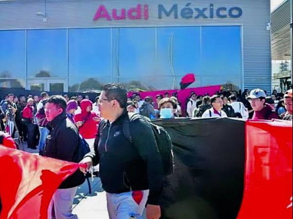 Celebra  LSOM triunfo de la clase trabajadora en Audi de Mexico