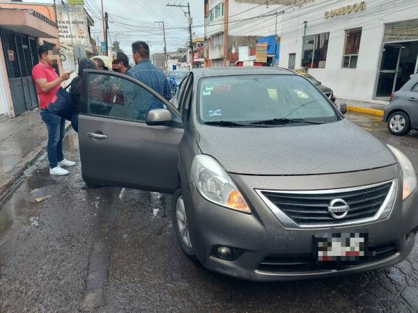 Detiene SMT unidad irregular de transporte de aplicación