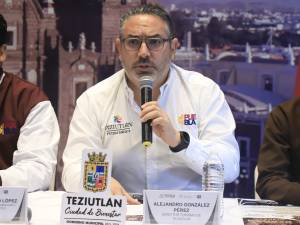 Invitan gobierno estatal y Teziutlán a Fiestas de la Virgen del Carmen