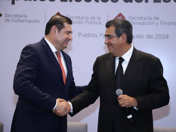 Preside Sergio Céspedes “Curso de capacitación con presidentes municipales electos en el estado de Puebla”